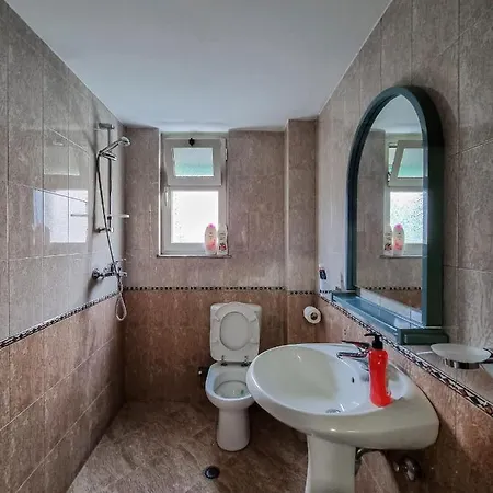 Center Cozy Apartment Tirana